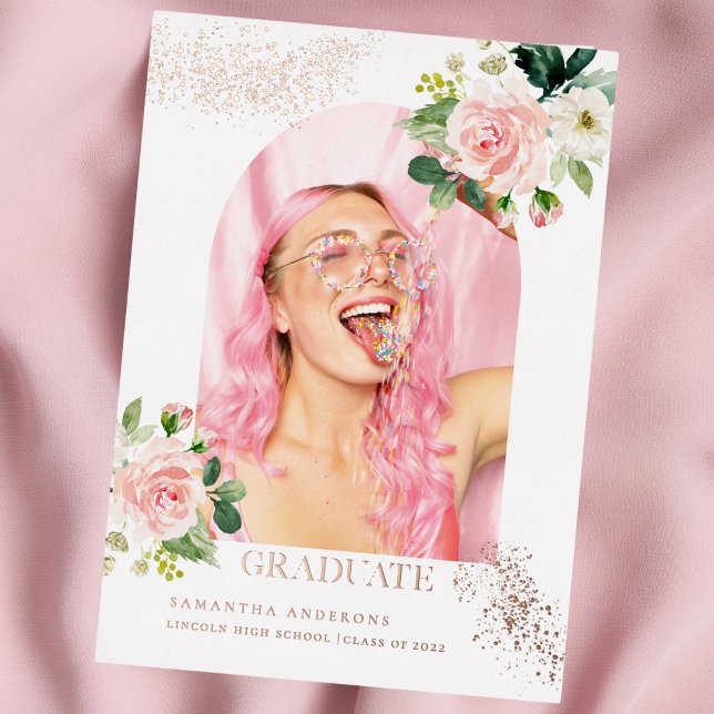 Moderne Blume | Rose Gold Real Foil Foto Graduate Folieneinladung (Von Creator hochgeladen)