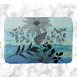 Moderne Blume über traumhaft blaues Hintergrund Badematte<br><div class="desc">Moderne Blume auf einem traumhaften,  surrealblauen Hintergrund.</div>