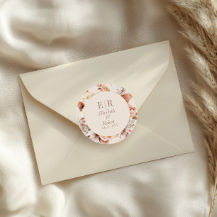 Moderne Blush Mocha Mousse Monogram Floral Wedding Runder Aufkleber