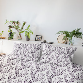 Moderne Boho-Blumenmuster Pflaume Weiß Kissenbezug