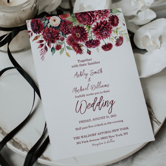 Moderne Boho Burgundy Formal Floral Wedding Einladung (Von Creator hochgeladen)