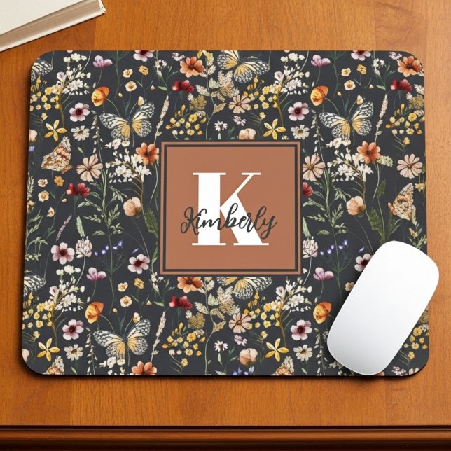 Moderne Boho-Floral-Monogramm-Name Mousepad (Von Creator hochgeladen)
