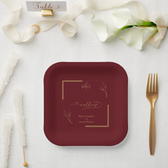 Moderne Burgunder-Goldblatt-Rahmen-Monogramm Pappteller (Hochzeit)