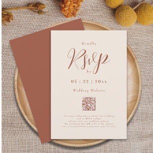 Moderne Burnt Orange Beige Elegante Script Wedding RSVP Karte