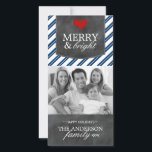 Moderne Chalkboard-Fotokarte Feiertagskarte<br><div class="desc">Moderne Weihnachtskarte mit Chalboard erstellt von Colorful Designs Inc. Copyright 2013-2014. Alle Texte können geändert werden.</div>
