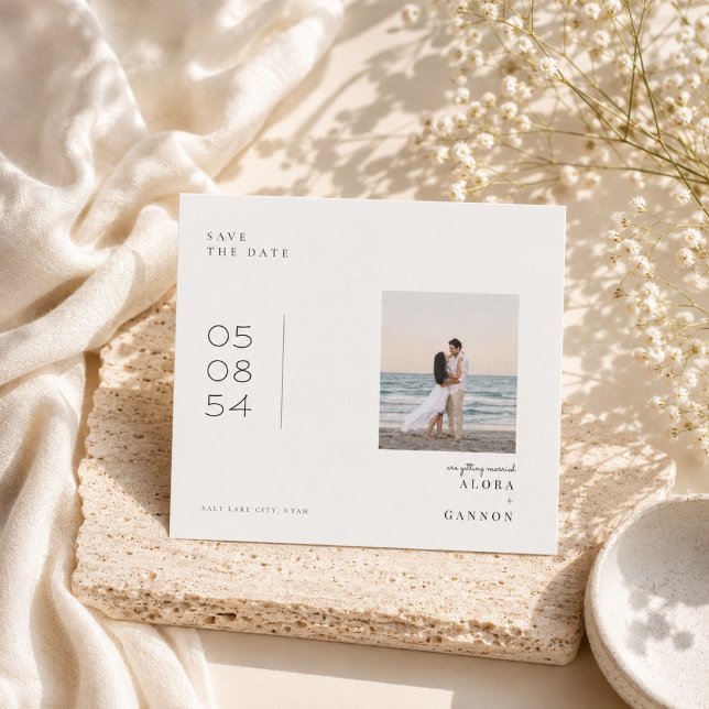 Moderne Datums-Layout Save The Date Karte. (Von Creator hochgeladen)