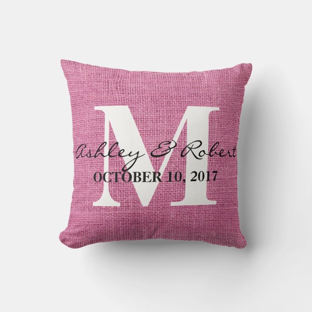 Moderne dekorative Burlap White Monogram Wedding Kissen (Vorderseite)