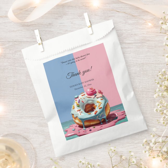 Moderne Donut Sprinkles Gender Neutral Baby Dusche Geschenktütchen (Ausgeschnitten)