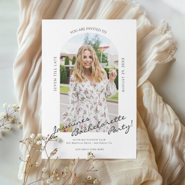 Moderne Drehbuch Foto bachelorette Einladung (modern fun bachelorette party invitation tie the knot in style )