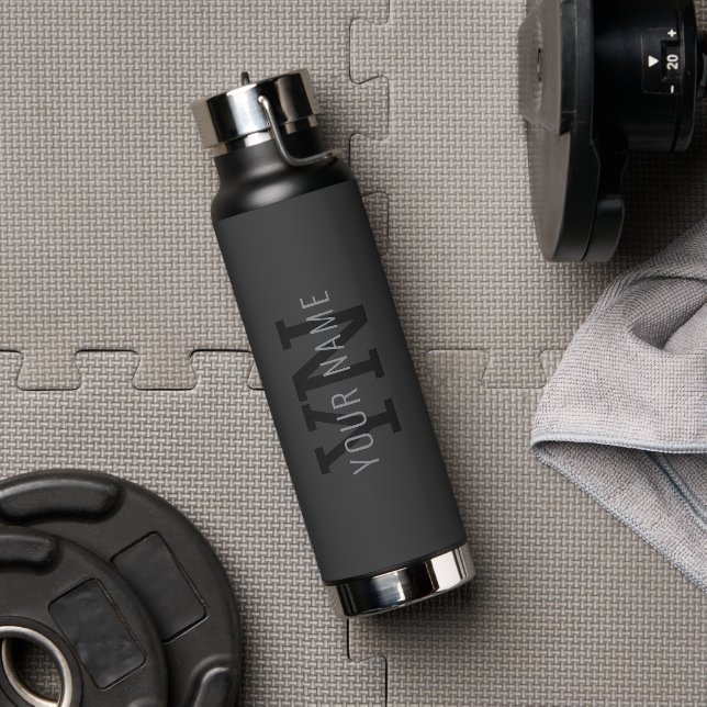 Moderne dunkelgraue monogrammierte Namen (oder and Trinkflasche (Fitnessstudio)