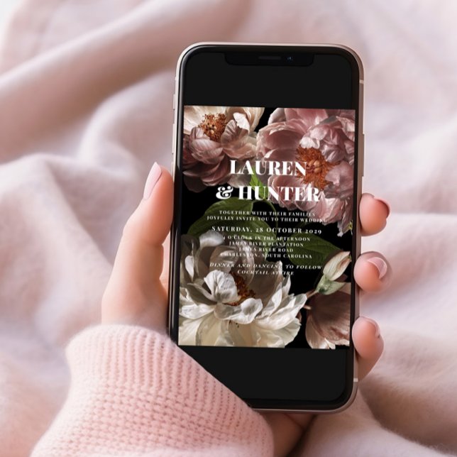 Moderne dunkelmoody-rosa florale botanische Hochze Einladung (Von Creator hochgeladen)