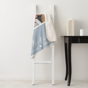 Moderne Dusty Blue Foto Collage Liebe Personalisie Sherpadecke