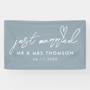 Moderne Dusty Blue Just Married Elegante Hochzeit Banner