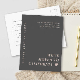 Moderne Earth Tone Minimalistische Typografie Ankündigungspostkarte