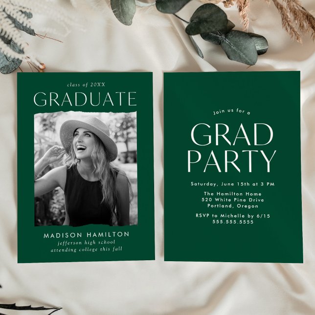 Moderne Edge Green Foto Graduation Party Einladung (Von Creator hochgeladen)
