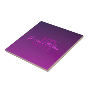 Moderne editierbare monogrammierte Text & Lila Omb Fliese