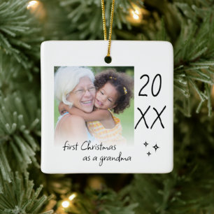 Moderne einfache erste Weihnachten als Oma Foto Keramikornament