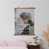 Moderne, einfache Hochzeit mit neuem Foto