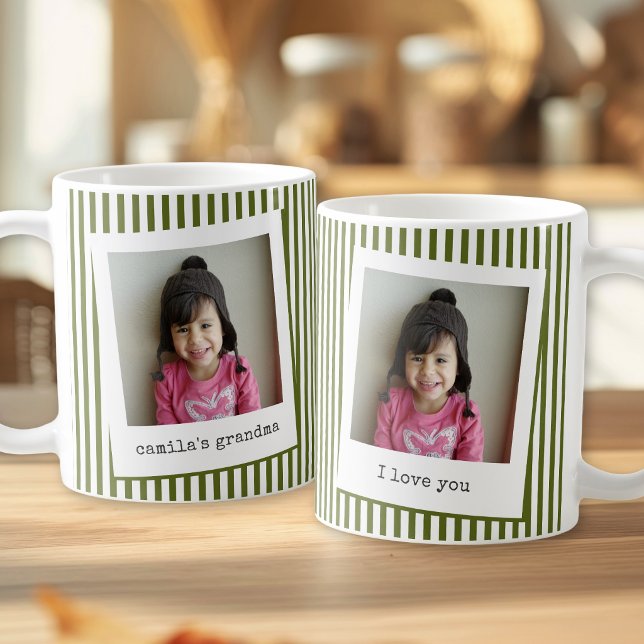 Moderne einfache Oma-Foto-Kaffeetasse Kaffeetasse (Front and back of photo mug shown on image, customize with photos and text.)