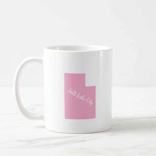 Moderne einfache Typografie Utah Staat Pink Kaffeetasse (Links)