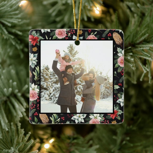 Moderne Elegant Dark Floral Weihnachten 2 Foto Keramikornament (Baum)