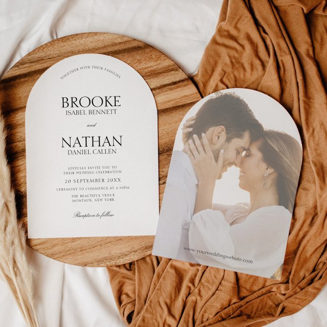 Moderne elegante Arch Black & White Foto Hochzeit Einladung (Von Creator hochgeladen)