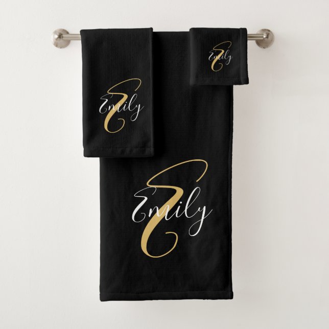 Moderne elegante Black Gold Monogram Script Name Badhandtuch Set (Insitu)