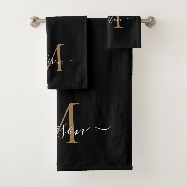 Moderne elegante Black Gold Monogram Script Name Badhandtuch Set (Insitu)