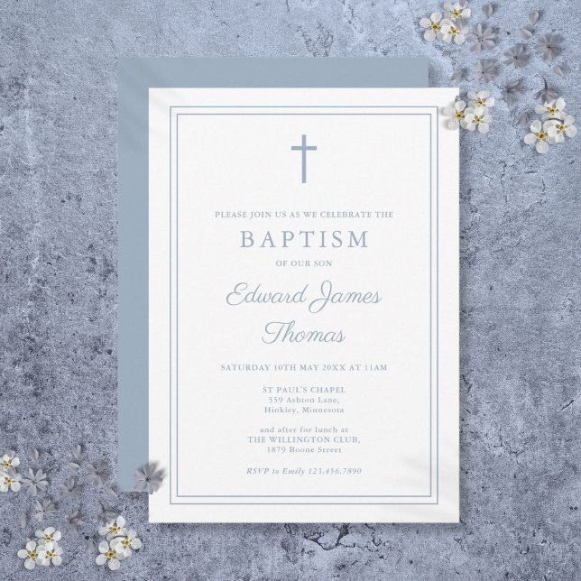 Moderne, elegante, blauer Grenztaufe Einladung (Modern Elegant Dusty Blue Border Baptism Invitation)