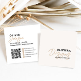 Moderne elegante Creme + Gelber QR Code Quadratische Visitenkarte