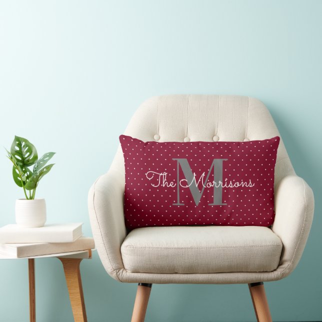 Moderne elegante Familienname Monogram Dots Burgun Lendenkissen (Stuhl )