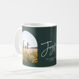 Moderne elegante grüne Typografie froh Weihnachten Kaffeetasse