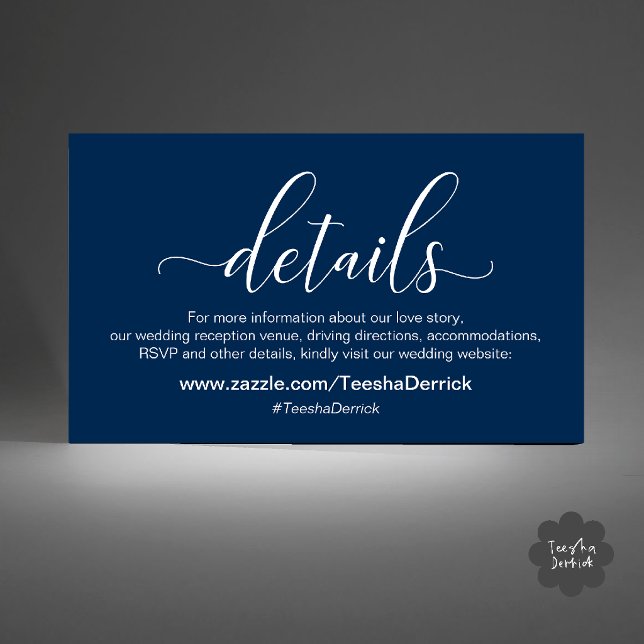 Moderne elegante Navy-Blau-Script-Hochzeitswebsite Begleitkarte (Modern Elegant Gold Cream Script Wedding Website Enclosure Card in Navy Blue)