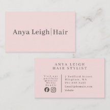 Moderne elegante rosafarbene Hairstylistin
