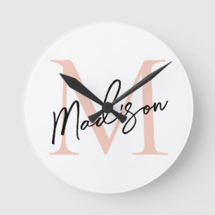Moderne elegante roségoldene personalisierte Monog Runde Wanduhr