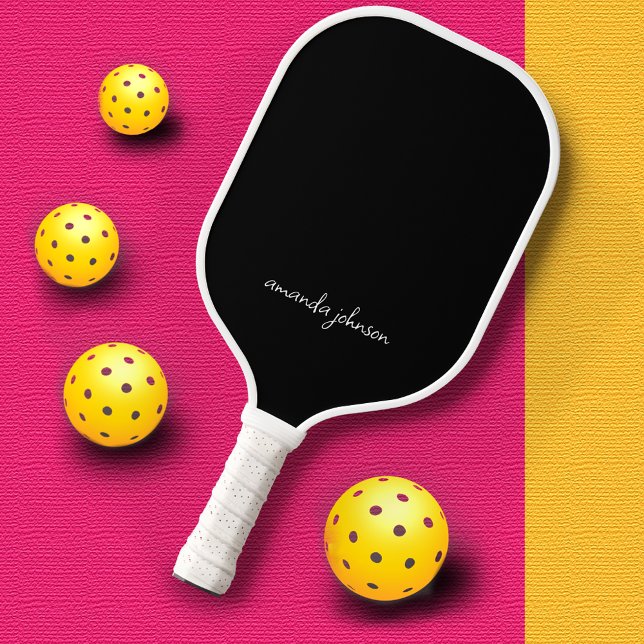 Moderne elegante Schwarz-Weiß-Monogramm Pickleball Schläger (Von Creator hochgeladen)
