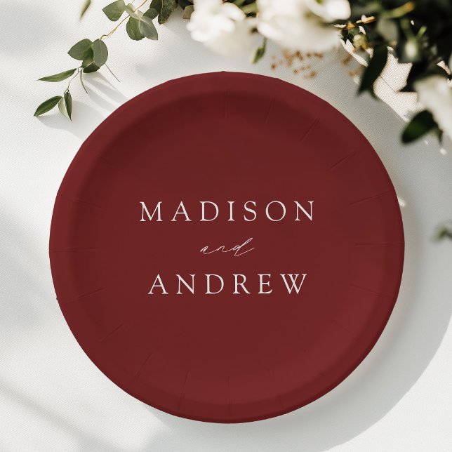 Moderne, elegante Script Burgundy Wedding Pappteller (Von Creator hochgeladen)