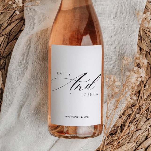 Moderne, elegante Script-Hochzeit Weinetikett (Von Creator hochgeladen)