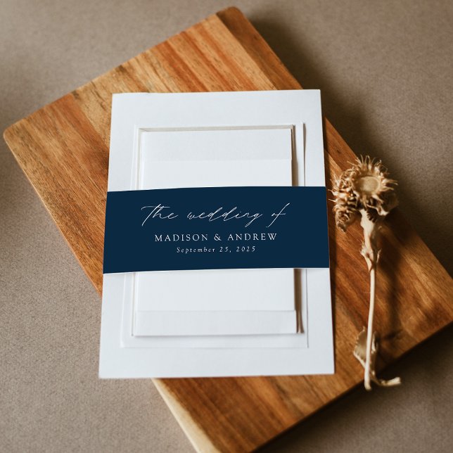 Moderne, elegante Script-Navy-Hochzeit Einladungsbanderole (Von Creator hochgeladen)