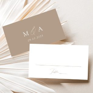 Moderne elegante Skript-Taupe-Hochzeit Platzkarte