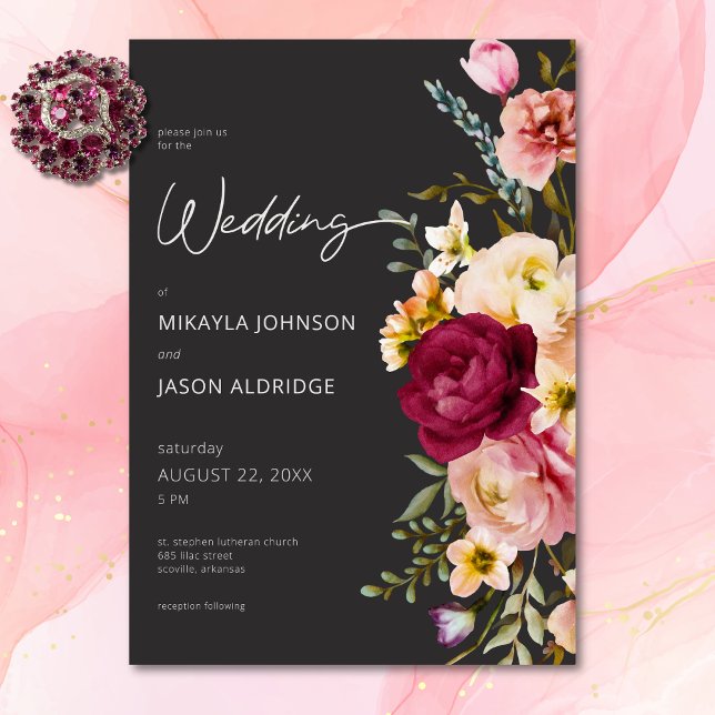 Moderne elegante Sommermesse Schwarze Hochzeit Einladung (Modern Elegant Summer Meadow Floral Black Wedding Invitation)