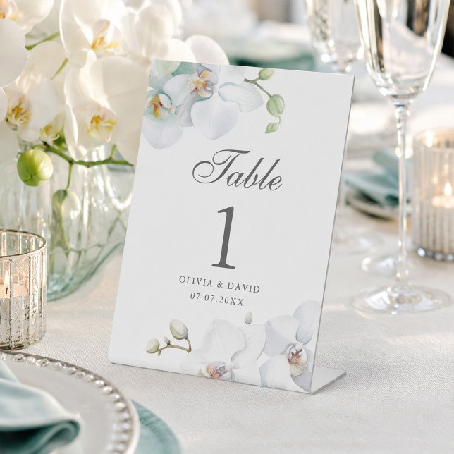 Moderne elegante Tischnummer Sockelschild (Modern Elegant White Orchid Wedding Table Number Pedestal Sign)