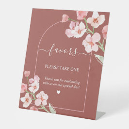 Moderne, erdfarbene Blumenarschenfavoriten Sockelschild