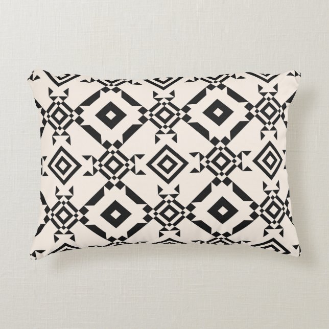 Moderne ethnische Ornamente. Vintages Schwarz-Weiß Dekokissen (Vorderseite)