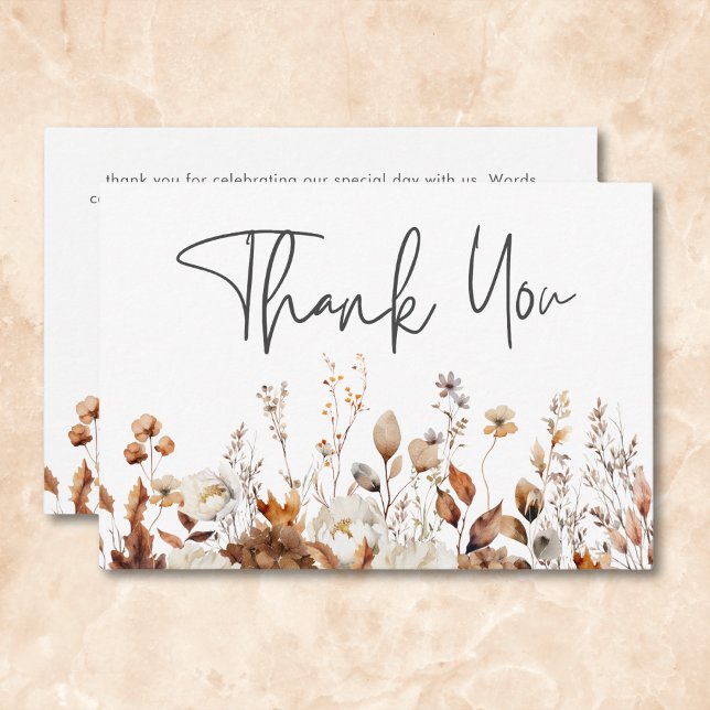 Moderne fallneutrale Blütendecke Dankeskarte (Modern Fall Neutral Floral Frame Wedding Thank You Card)