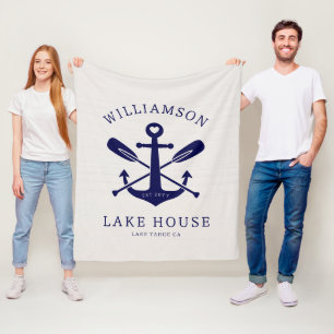 Moderne Familienname des Hauses am See, nautisch Fleecedecke