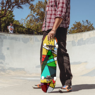 Moderne farbenfrohe geometrische Dreiecke Skateboard