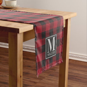 Moderne Farmhaus-Rot Buffalo Karo Monogramm Kurzer Tischläufer