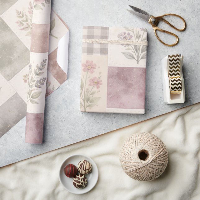 Moderne Farmhouse-Pastell-Lila-Quilt-Patchwork  Geschenkpapier (Kunsthandwerk)