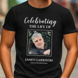 Moderne Feier mit Foto-Gedenkstätte T-Shirt<br><div class="desc">Tragen Sie ein Foto Feier des Lebens Shirt,  um die Abgestorbenen zu ehren. Fügen Sie ein Foto und eine spezielle Nachricht hinzu.</div>